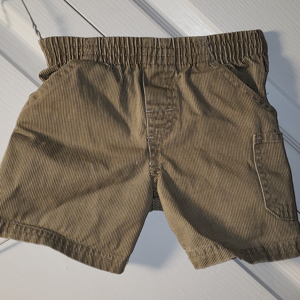 10/$20⚔ pinstripe beige shorts